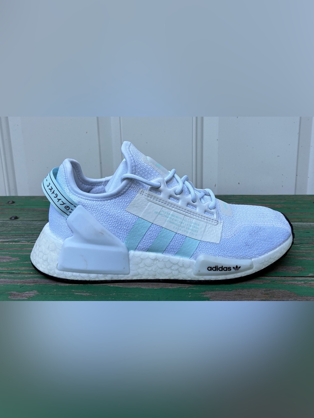 Adidas Originals Nmd_R1.V2 Youth Shoes Sz 6 Sneakers Cloud White